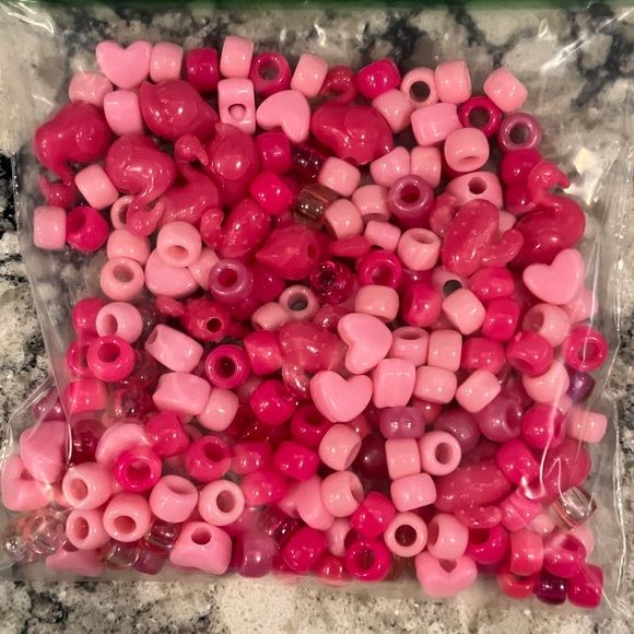 Colorful Pony Bead Assortment for Crafting and Parties - Picture 4 of 13